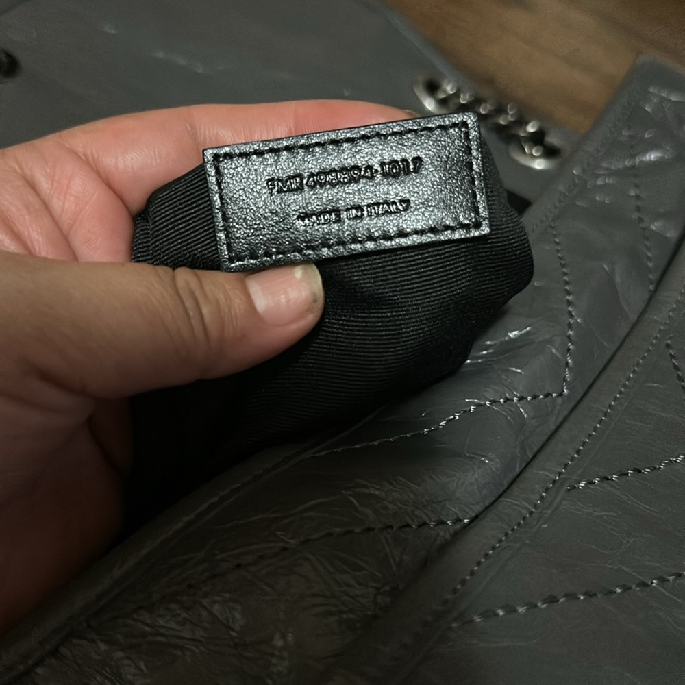 Saint Laurent - Picture 7 of 15